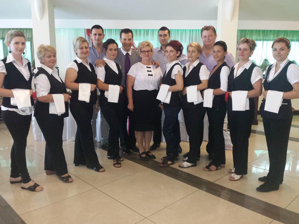 Pensiunea Ioana Gherla Buitenkant foto