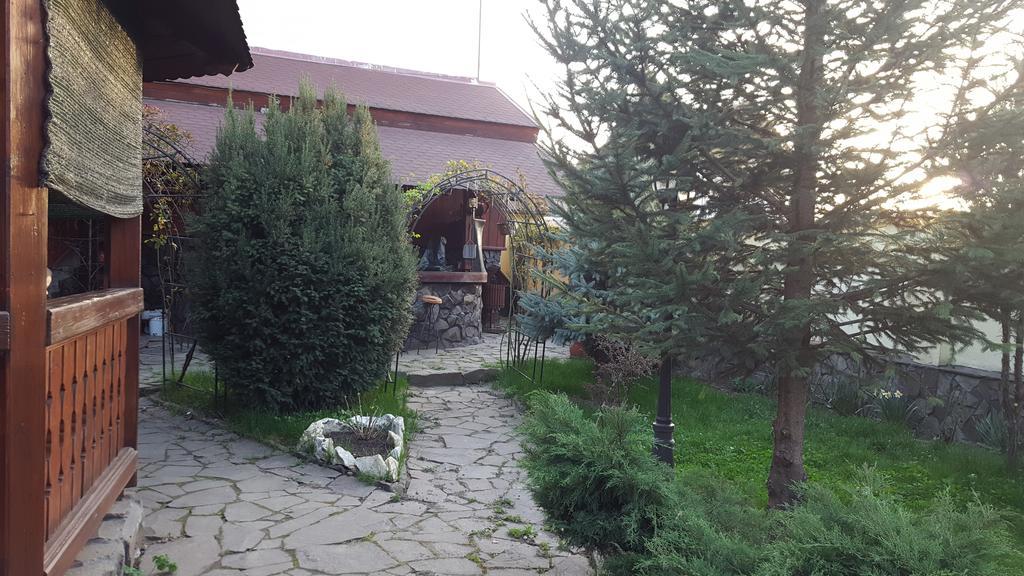Pensiunea Ioana Gherla Buitenkant foto